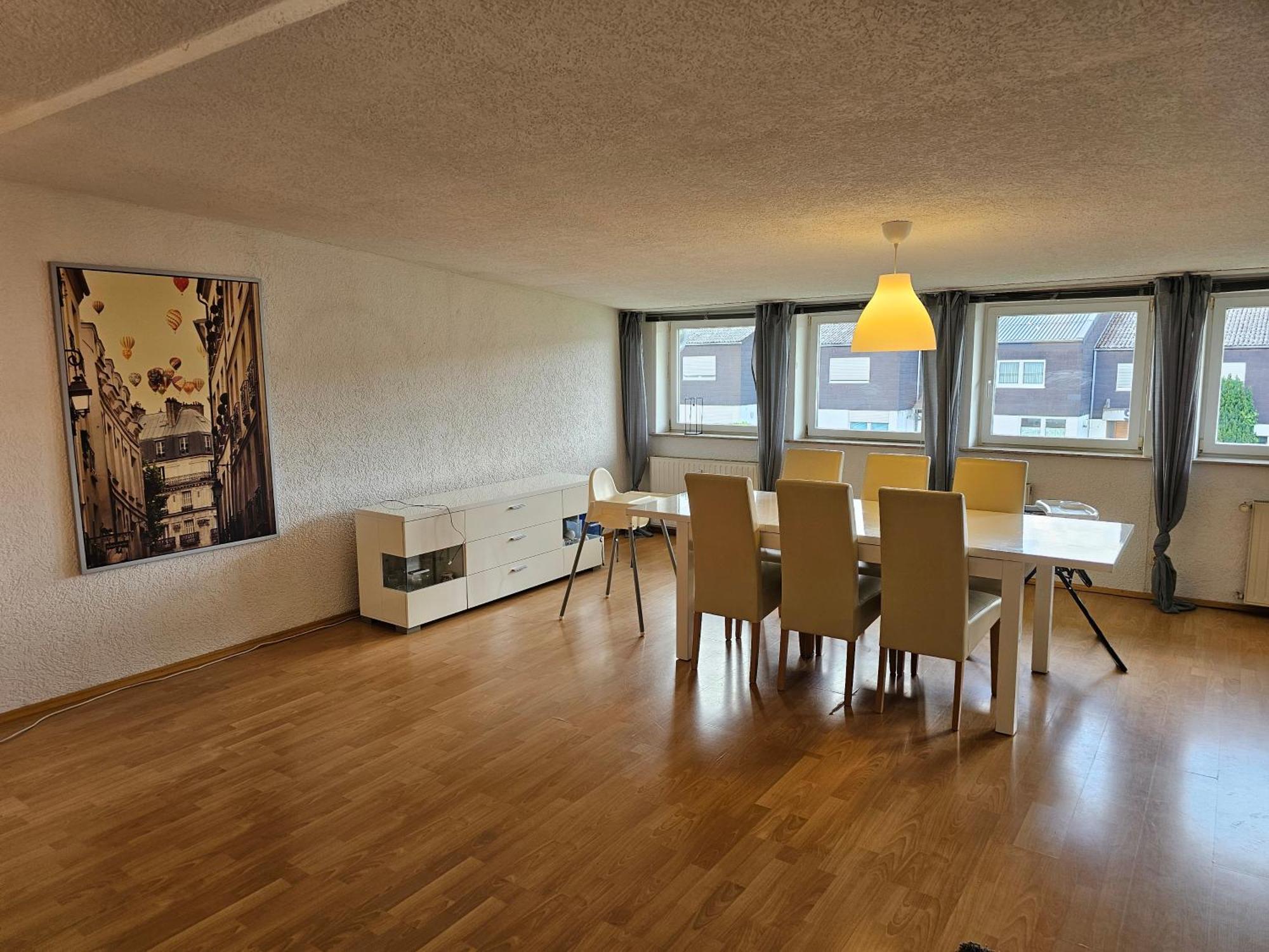 Apartmenthaus - * Mackenbach